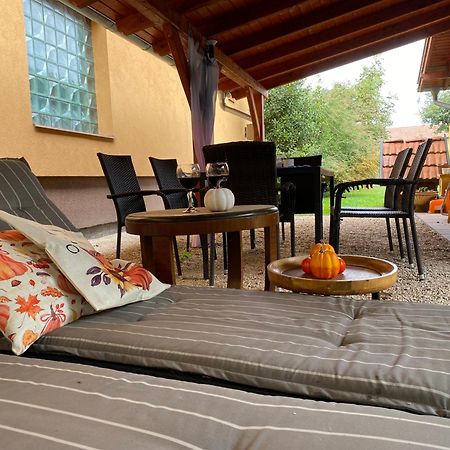 Borostyan Apartmanhaz Morahalom Luaran gambar