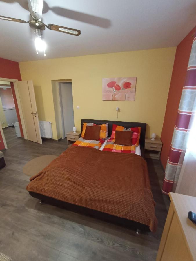 Borostyan Apartmanhaz Morahalom Luaran gambar