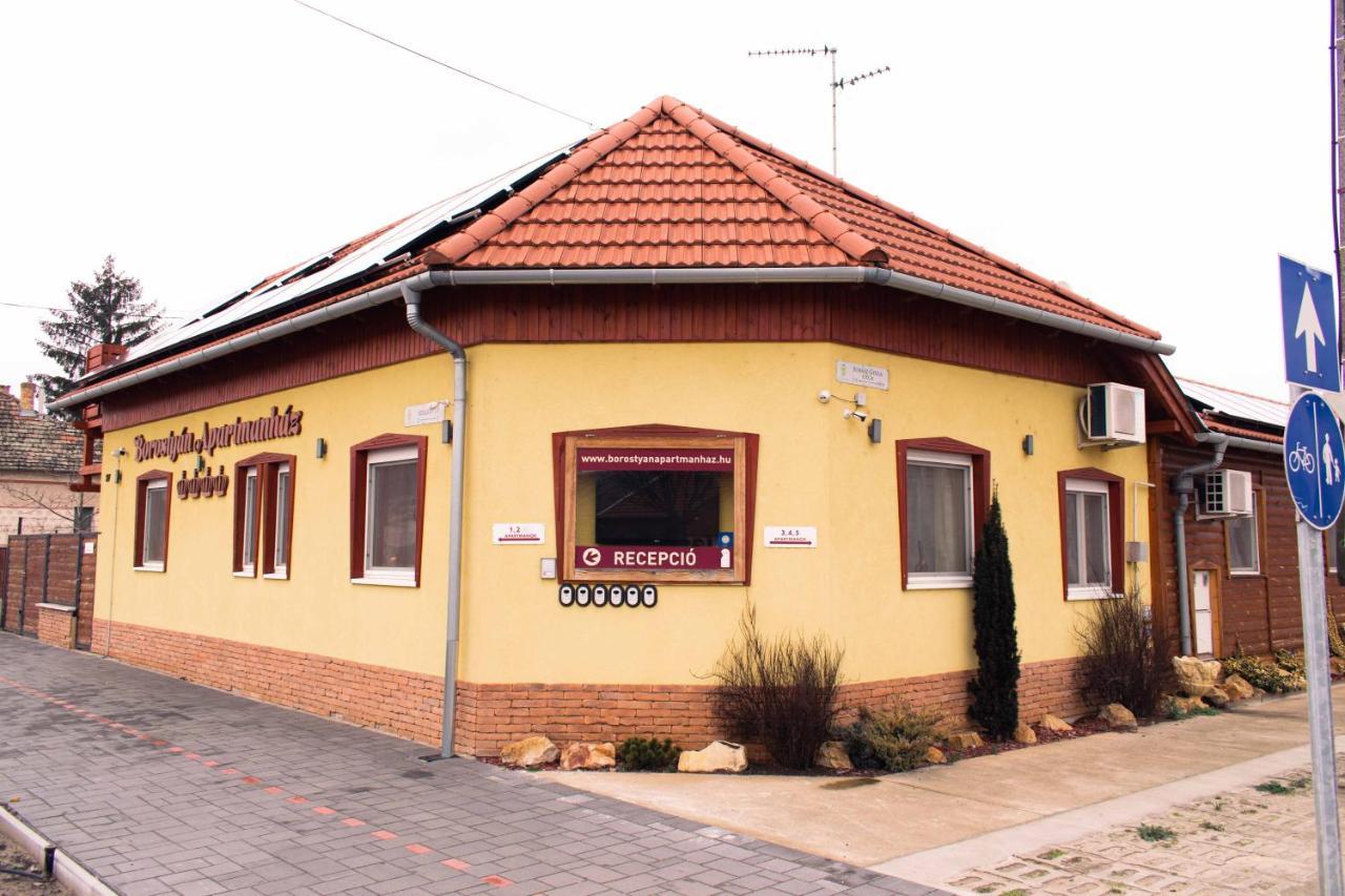 Borostyan Apartmanhaz Morahalom Luaran gambar