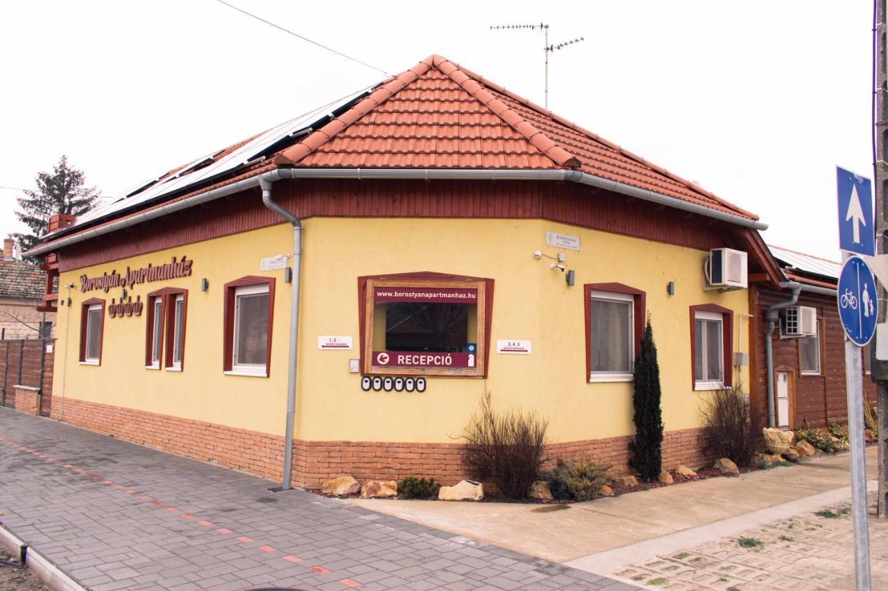 Borostyan Apartmanhaz Morahalom Luaran gambar