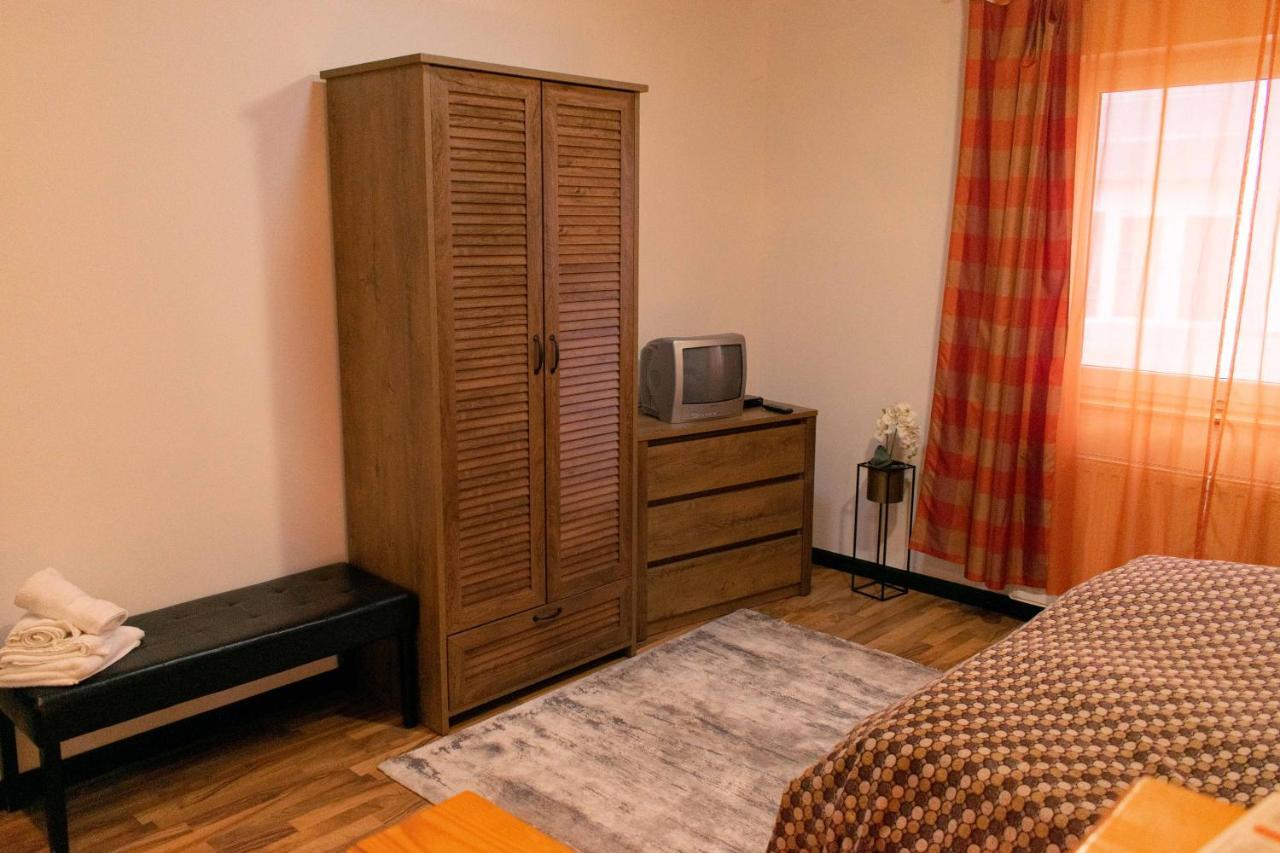 Borostyan Apartmanhaz Morahalom Luaran gambar
