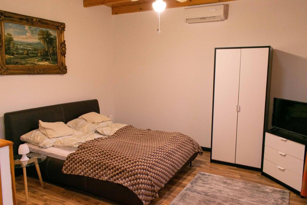 Borostyan Apartmanhaz Morahalom Luaran gambar