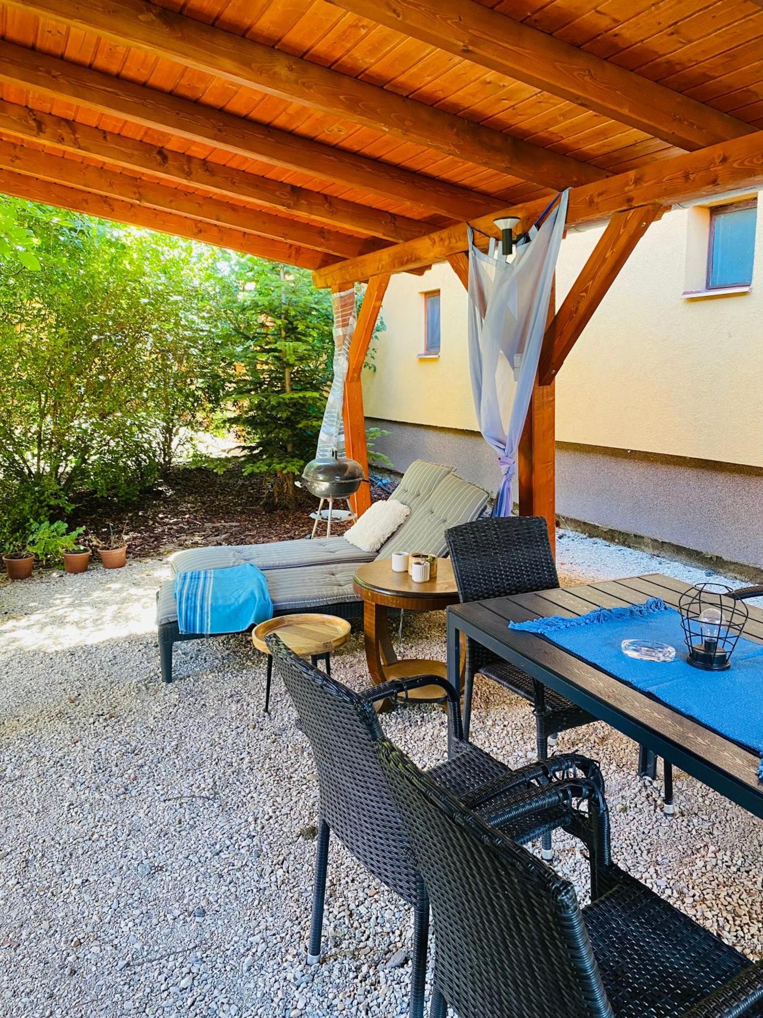 Borostyan Apartmanhaz Morahalom Luaran gambar