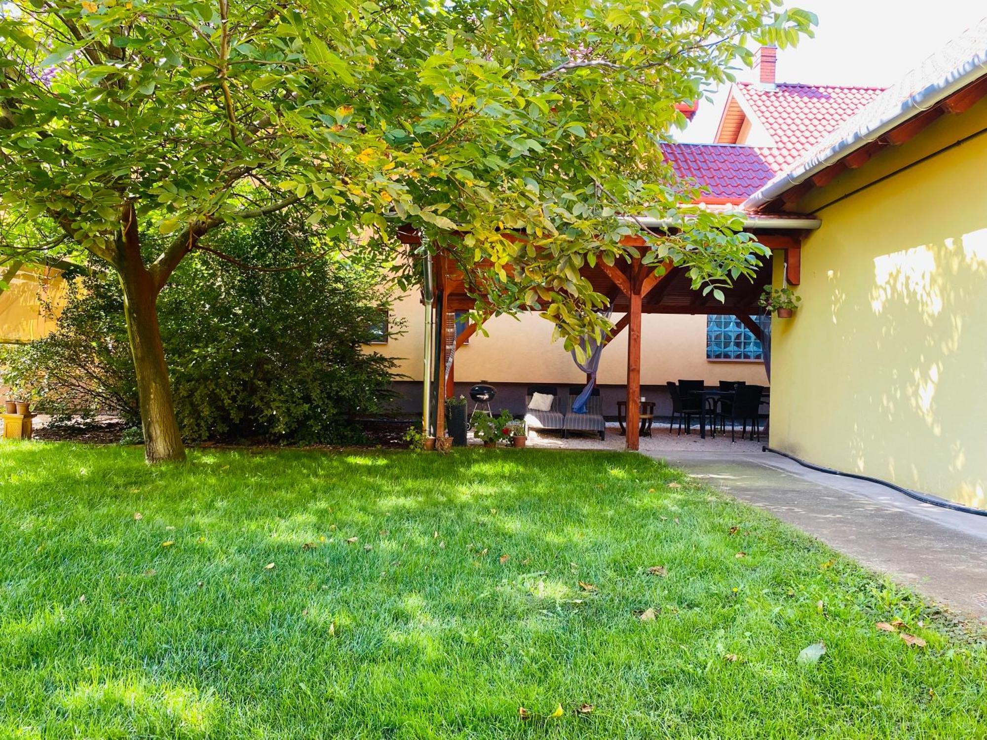 Borostyan Apartmanhaz Morahalom Luaran gambar