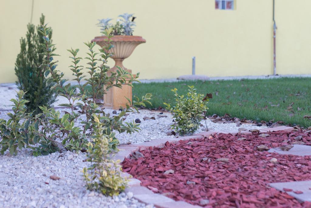 Borostyan Apartmanhaz Morahalom Luaran gambar