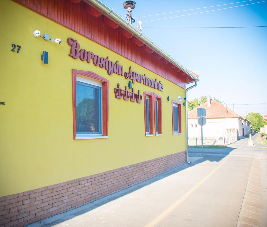 Borostyan Apartmanhaz Morahalom Luaran gambar